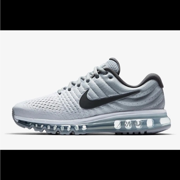NEW Nike Men's SIZE 11 Air Max 2017 Silver Wolf Gray Running 849559-101 RARE. - Picture 2 of 13